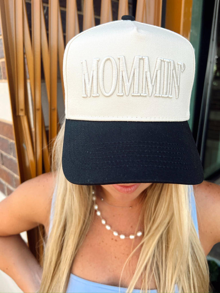 Mommin' - Black Vintage Trucker Hat: Black