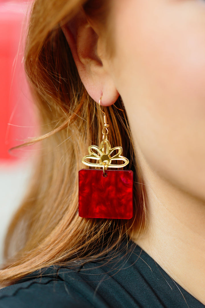 Red marble presents
