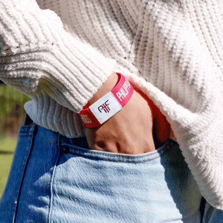Bible Verse Interactive Tap Bracelet | Phil. 4:13